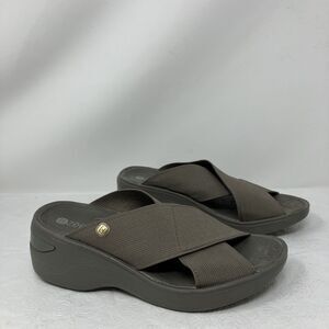 Bzees Desire Gray  Criss Cross Straps Wedge Slides Sandals Women’s 6 M Resort